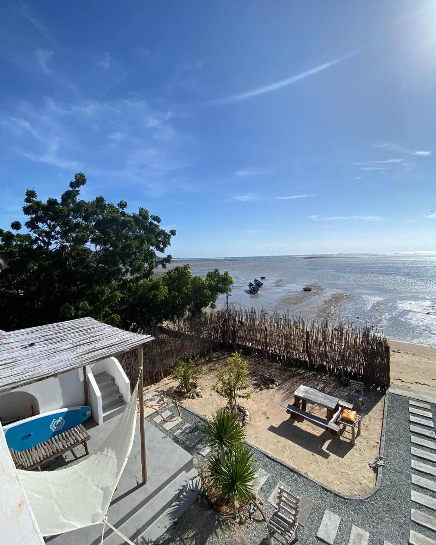 My Hoa Oceanfront Home Ap My Hai Exteriör bild